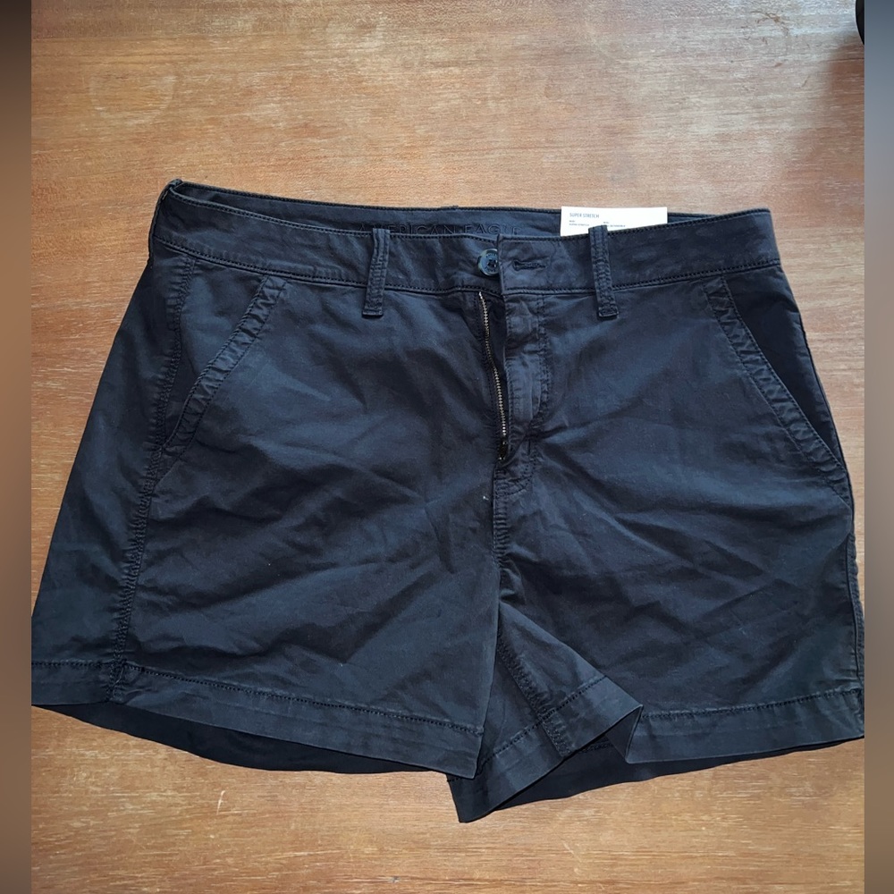 American eagle midi khaki shorts NWT